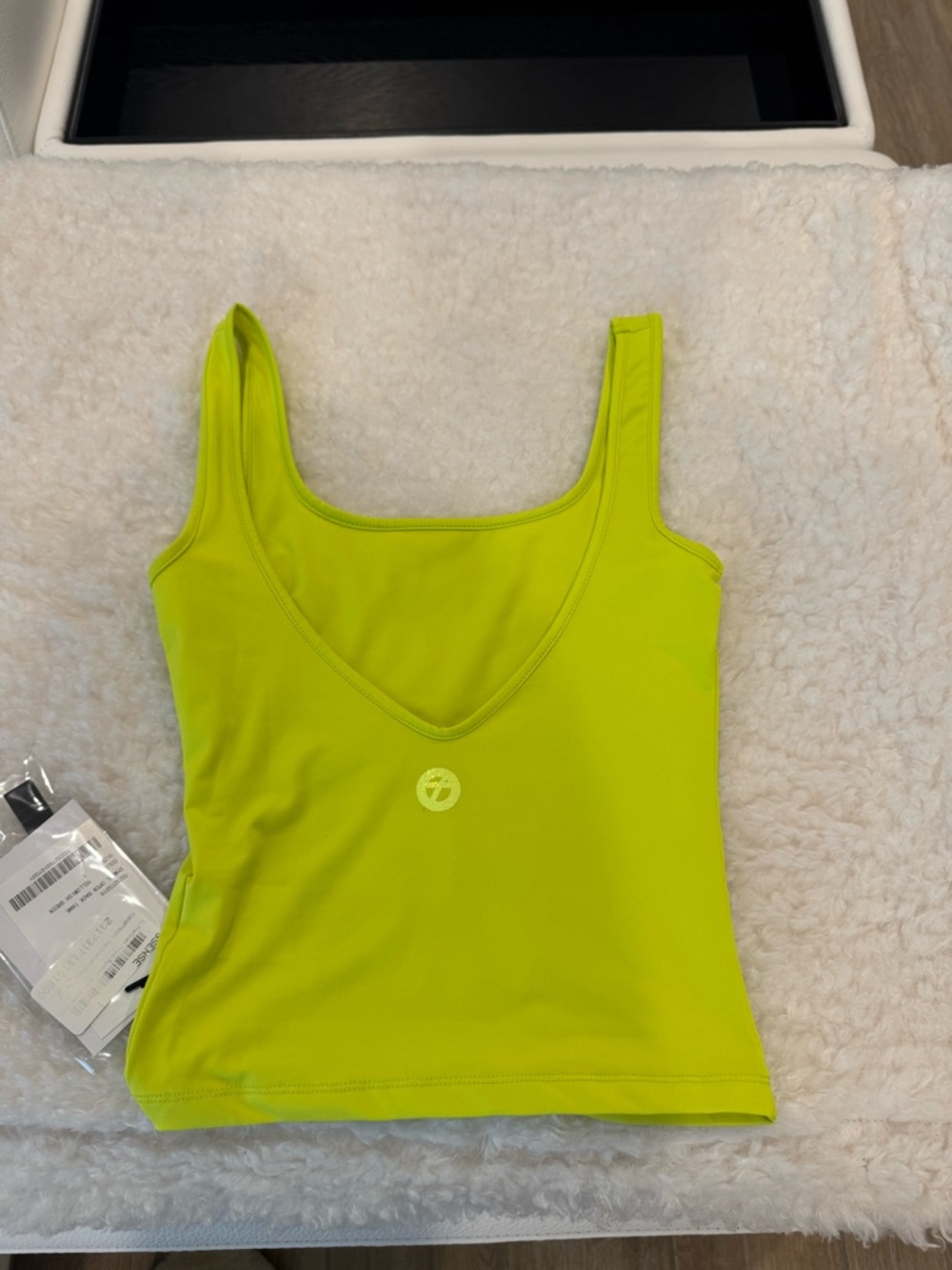 Open YY Symbol Tank Top - Picture 2 of 9